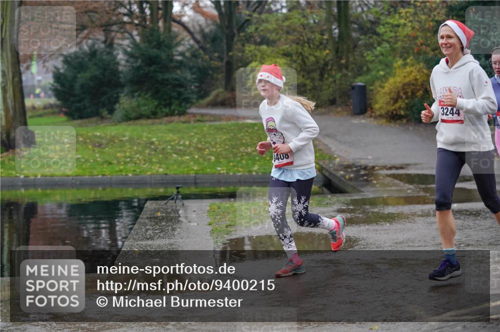 07.12.2025 - St. Pauli X-Mass-Run No. 15 Michael Burmester http://msf.ph/oto/9400215 07.12.2025 10:20:54 Laufen 400, 3244 meine-sportfotos.de