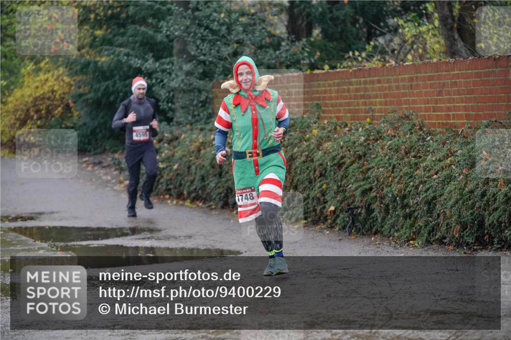 07.12.2025 - St. Pauli X-Mass-Run No. 15 Michael Burmester http://msf.ph/oto/9400229 07.12.2025 10:21:04 Laufen 4595, 1748 meine-sportfotos.de