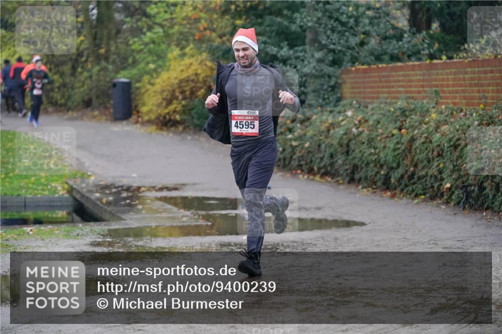 07.12.2025 - St. Pauli X-Mass-Run No. 15 Michael Burmester http://msf.ph/oto/9400239 07.12.2025 10:21:07 Laufen 4595, 4595 meine-sportfotos.de