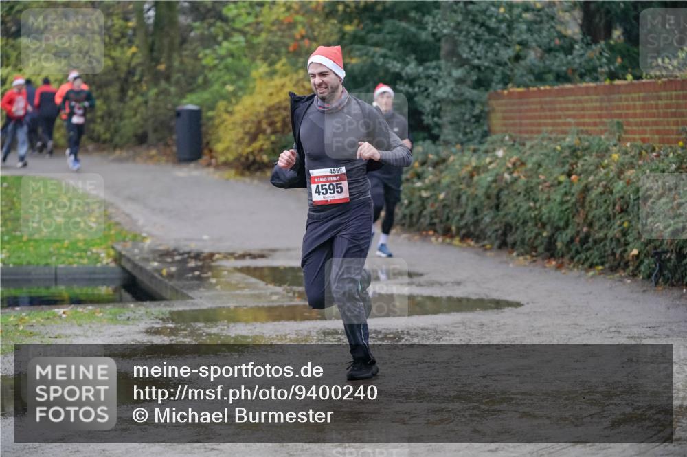 07.12.2025 - St. Pauli X-Mass-Run No. 15 Michael Burmester http://msf.ph/oto/9400240 07.12.2025 10:21:08 Laufen 4595, 15, 4595 meine-sportfotos.de