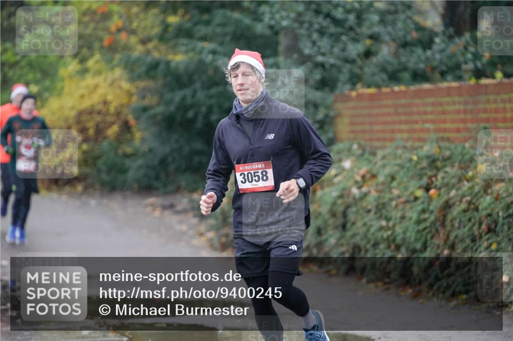 07.12.2025 - St. Pauli X-Mass-Run No. 15 Michael Burmester http://msf.ph/oto/9400245 07.12.2025 10:21:11 Laufen 15, 3058 meine-sportfotos.de