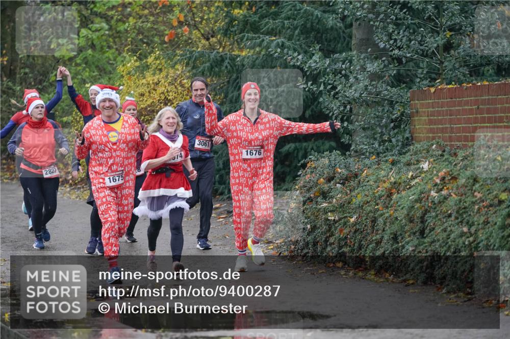 07.12.2025 - St. Pauli X-Mass-Run No. 15 Michael Burmester http://msf.ph/oto/9400287 07.12.2025 10:21:30 Laufen 2827, 240, 1675, 3061, 1676 meine-sportfotos.de