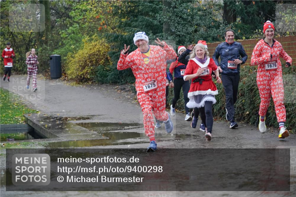 07.12.2025 - St. Pauli X-Mass-Run No. 15 Michael Burmester http://msf.ph/oto/9400298 07.12.2025 10:21:34 Laufen 012, 1675, 42, 574, 3061, 1676 meine-sportfotos.de