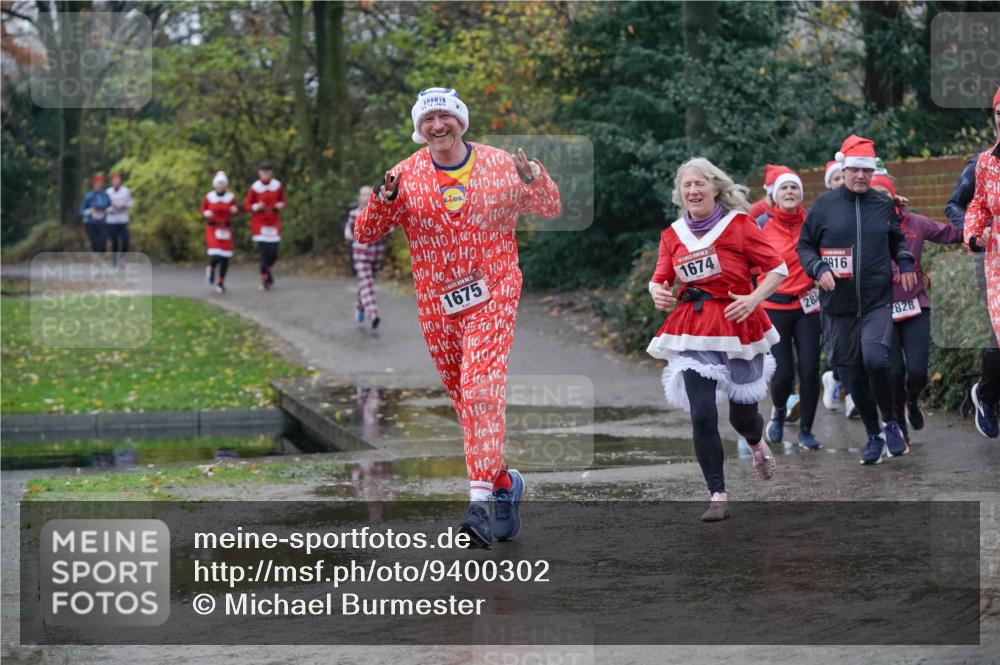 07.12.2025 - St. Pauli X-Mass-Run No. 15 Michael Burmester http://msf.ph/oto/9400302 07.12.2025 10:21:35 Laufen 100, 1675, 10, 1674, 28, 916, 828 meine-sportfotos.de
