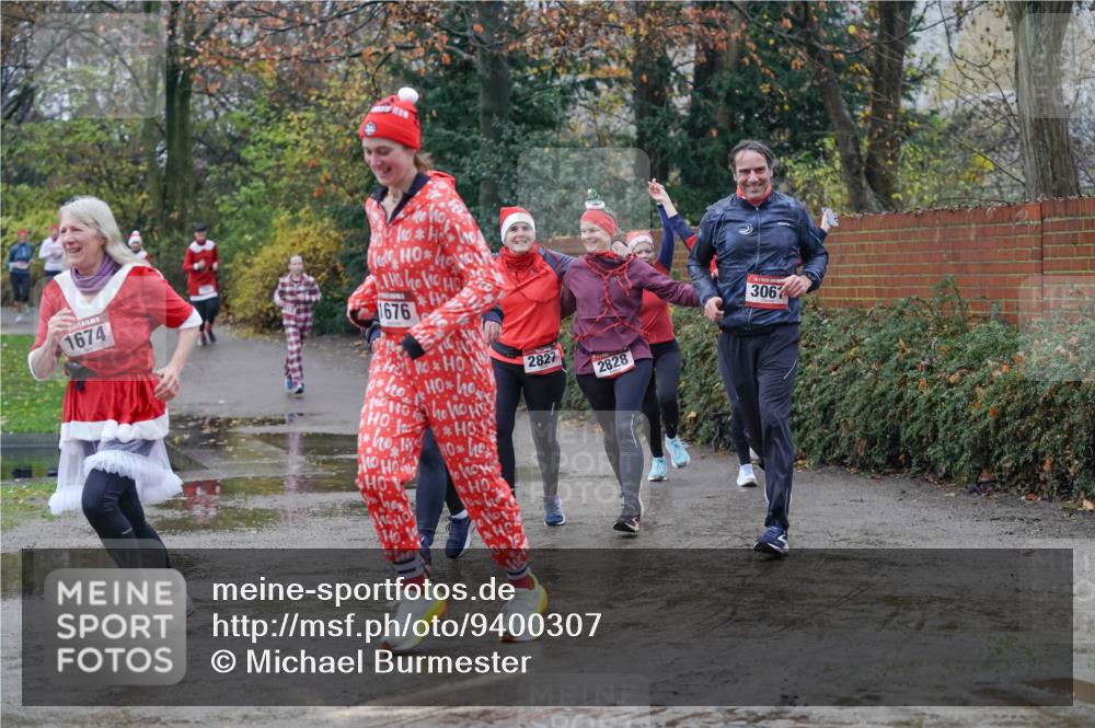 07.12.2025 - St. Pauli X-Mass-Run No. 15 Michael Burmester http://msf.ph/oto/9400307 07.12.2025 10:21:36 Laufen 1674, 1676, 2827, 2828, 306 meine-sportfotos.de