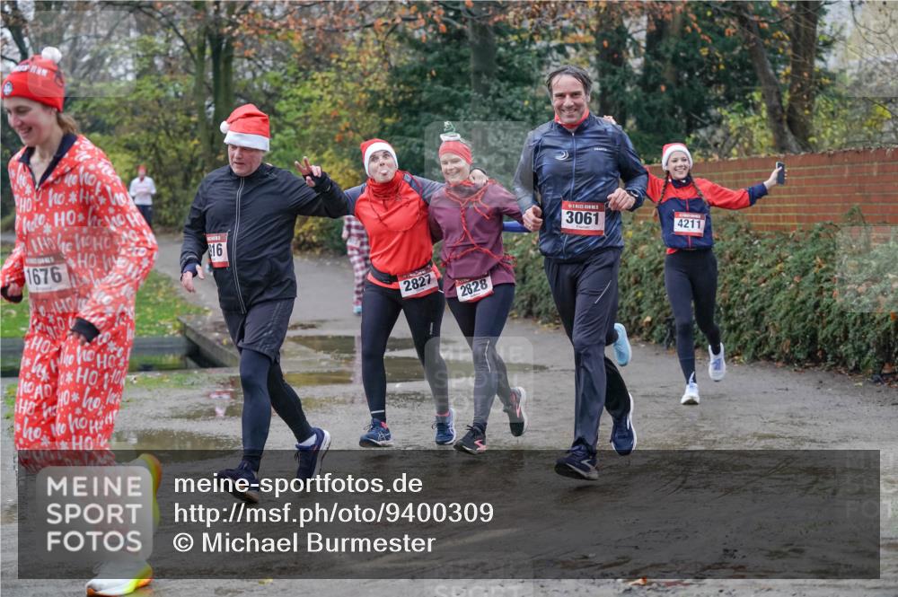 07.12.2025 - St. Pauli X-Mass-Run No. 15 Michael Burmester http://msf.ph/oto/9400309 07.12.2025 10:21:37 Laufen 1676, 107, 16, 2827, 2828, 3061, 4211 meine-sportfotos.de