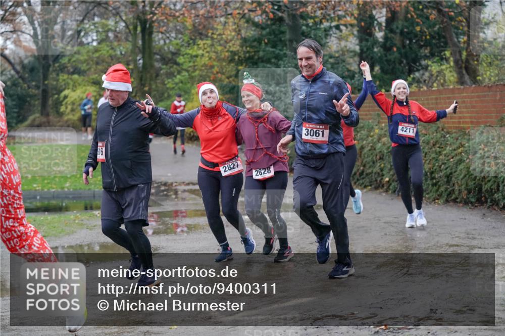 07.12.2025 - St. Pauli X-Mass-Run No. 15 Michael Burmester http://msf.ph/oto/9400311 07.12.2025 10:21:37 Laufen 16, 2827, 2828, 5, 3061, 4211 meine-sportfotos.de