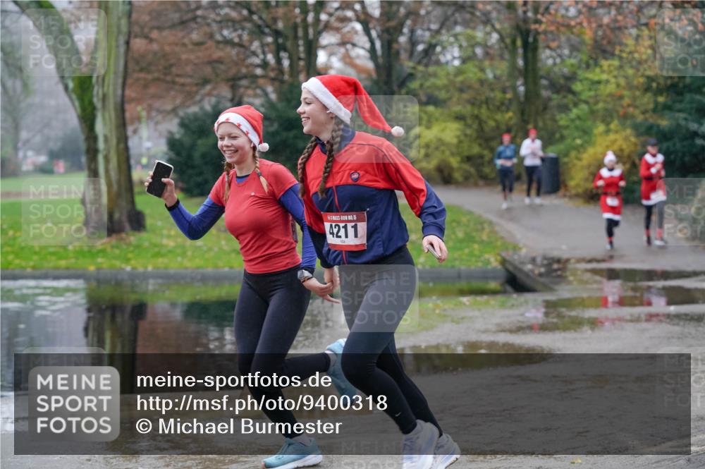 07.12.2025 - St. Pauli X-Mass-Run No. 15 Michael Burmester http://msf.ph/oto/9400318 07.12.2025 10:21:39 Laufen 4211 meine-sportfotos.de