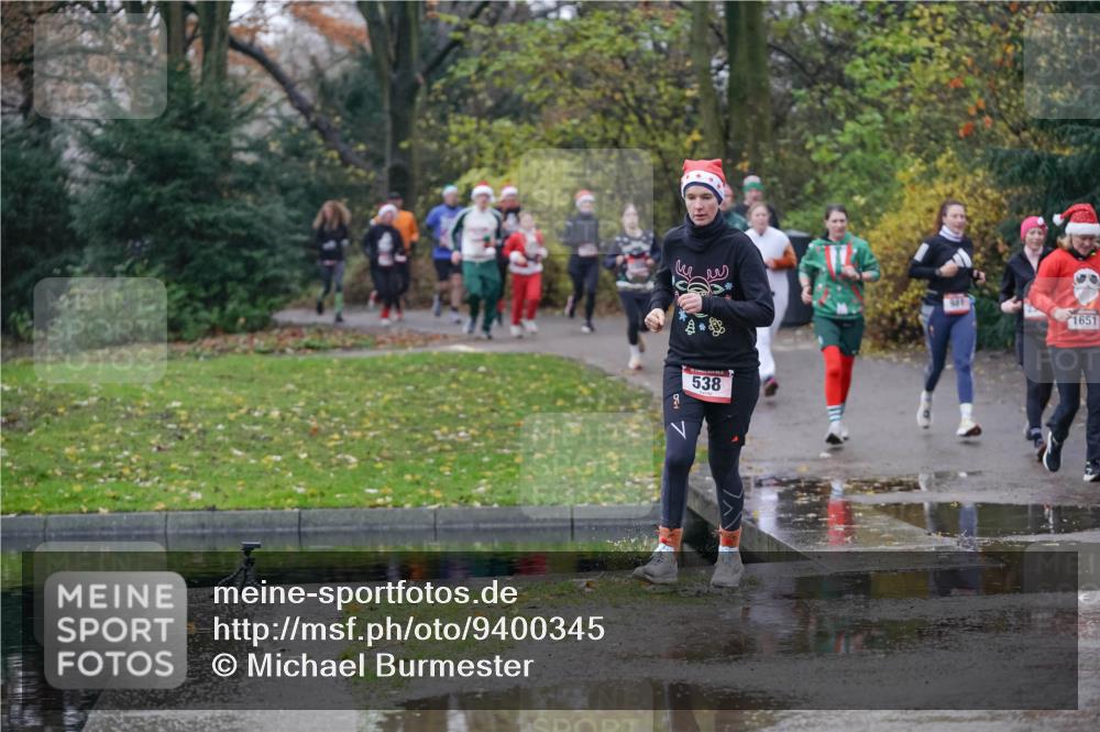 07.12.2025 - St. Pauli X-Mass-Run No. 15 Michael Burmester http://msf.ph/oto/9400345 07.12.2025 10:21:54 Laufen 538, 981, 1651 meine-sportfotos.de
