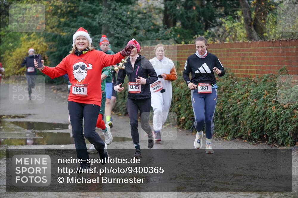 07.12.2025 - St. Pauli X-Mass-Run No. 15 Michael Burmester http://msf.ph/oto/9400365 07.12.2025 10:21:59 Laufen 1651, 2335, 3382, 981, 25 meine-sportfotos.de