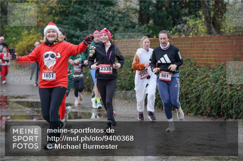 07.12.2025 - St. Pauli X-Mass-Run No. 15 Michael Burmester http://msf.ph/oto/9400368 07.12.2025 10:21:59 Laufen 15, 1651, 15, 2335, 3382, 981 meine-sportfotos.de