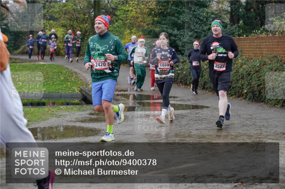 07.12.2025 - St. Pauli X-Mass-Run No. 15 Michael Burmester http://msf.ph/oto/9400378 07.12.2025 10:22:02 Laufen 2524, 2420, 1889, 1266, 2507 meine-sportfotos.de