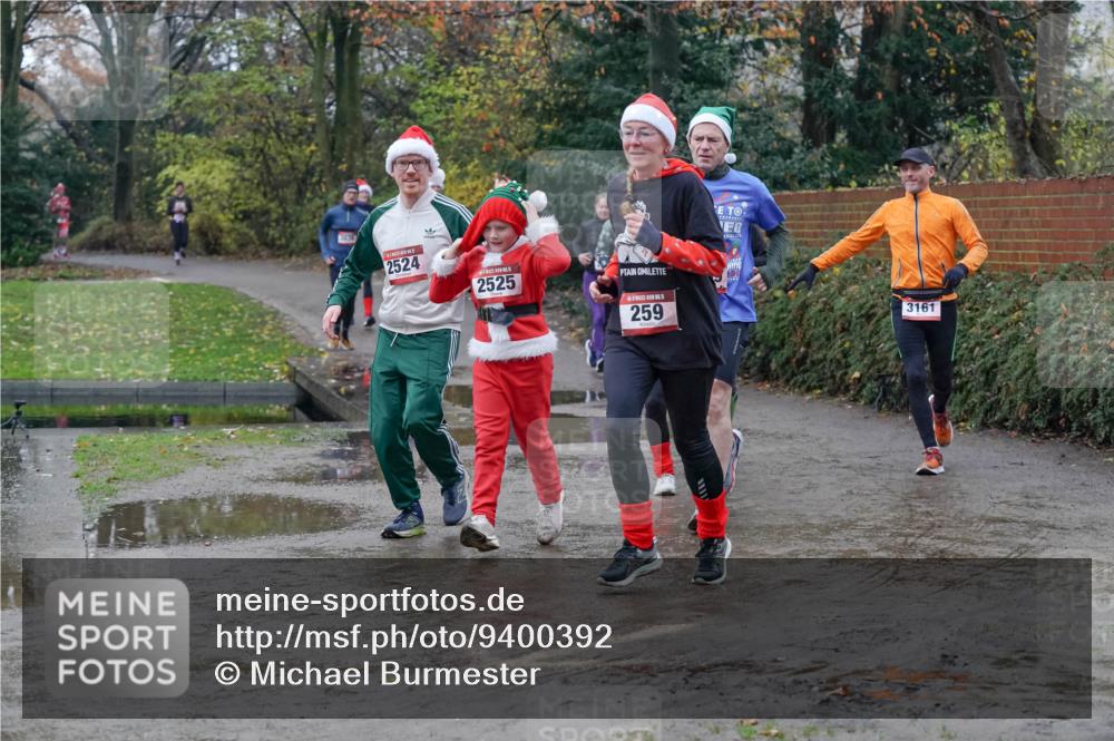 07.12.2025 - St. Pauli X-Mass-Run No. 15 Michael Burmester http://msf.ph/oto/9400392 07.12.2025 10:22:08 Laufen 2524, 2525, 259, 3161 meine-sportfotos.de