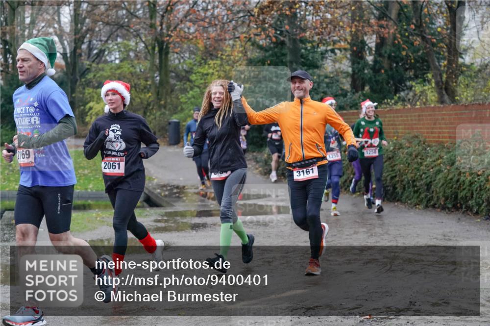 07.12.2025 - St. Pauli X-Mass-Run No. 15 Michael Burmester http://msf.ph/oto/9400401 07.12.2025 10:22:10 Laufen 2169, 2061, 1255, 1250, 3161 meine-sportfotos.de