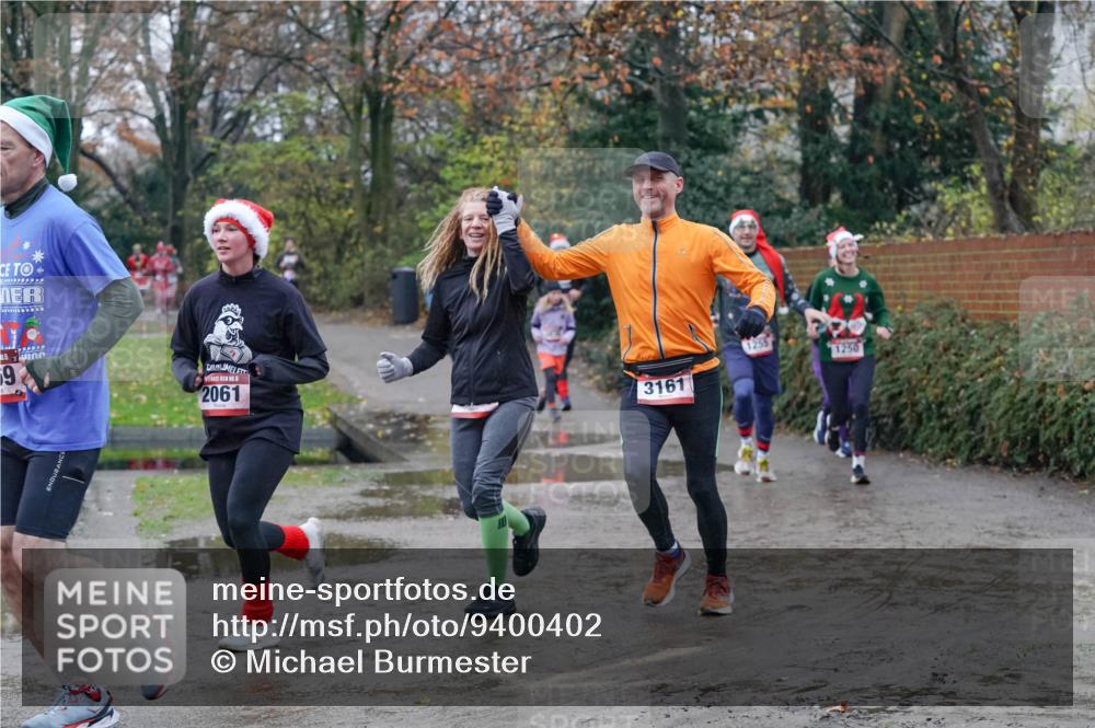07.12.2025 - St. Pauli X-Mass-Run No. 15 Michael Burmester http://msf.ph/oto/9400402 07.12.2025 10:22:10 Laufen 15, 59, 15, 2061, 3161, 1255, 1250 meine-sportfotos.de
