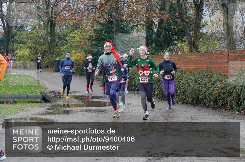 07.12.2025 - St. Pauli X-Mass-Run No. 15 Michael Burmester http://msf.ph/oto/9400406 07.12.2025 10:22:11 Laufen 3835, 2053, 1255, 288, 1250, 2588 meine-sportfotos.de