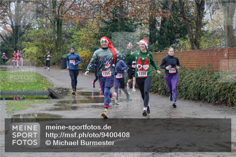 07.12.2025 - St. Pauli X-Mass-Run No. 15 Michael Burmester http://msf.ph/oto/9400408 07.12.2025 10:22:11 Laufen 3835, 1255, 2588, 1250, 2288 meine-sportfotos.de