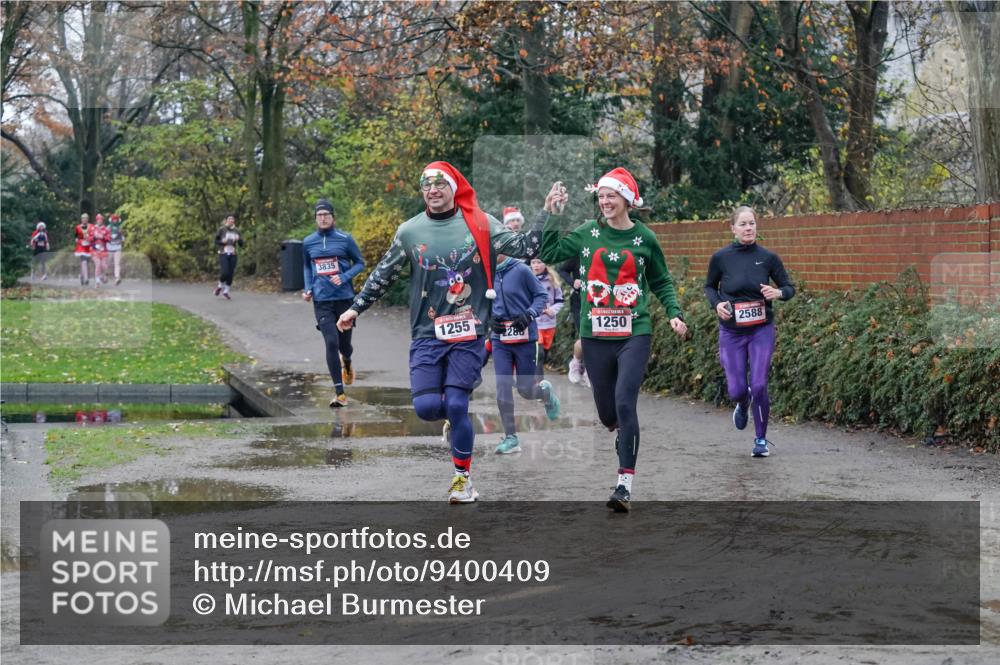 07.12.2025 - St. Pauli X-Mass-Run No. 15 Michael Burmester http://msf.ph/oto/9400409 07.12.2025 10:22:12 Laufen 3835, 1255, 2280, 1250, 2588 meine-sportfotos.de