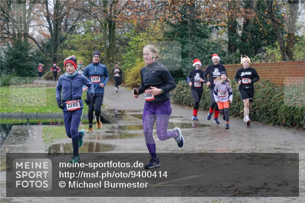 07.12.2025 - St. Pauli X-Mass-Run No. 15 Michael Burmester http://msf.ph/oto/9400414 07.12.2025 10:22:13 Laufen 2288, 3835, 588, 2053, 3838, 952 meine-sportfotos.de