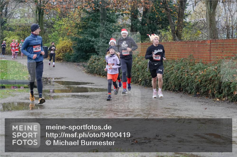 07.12.2025 - St. Pauli X-Mass-Run No. 15 Michael Burmester http://msf.ph/oto/9400419 07.12.2025 10:22:14 Laufen 3835, 2052, 952 meine-sportfotos.de