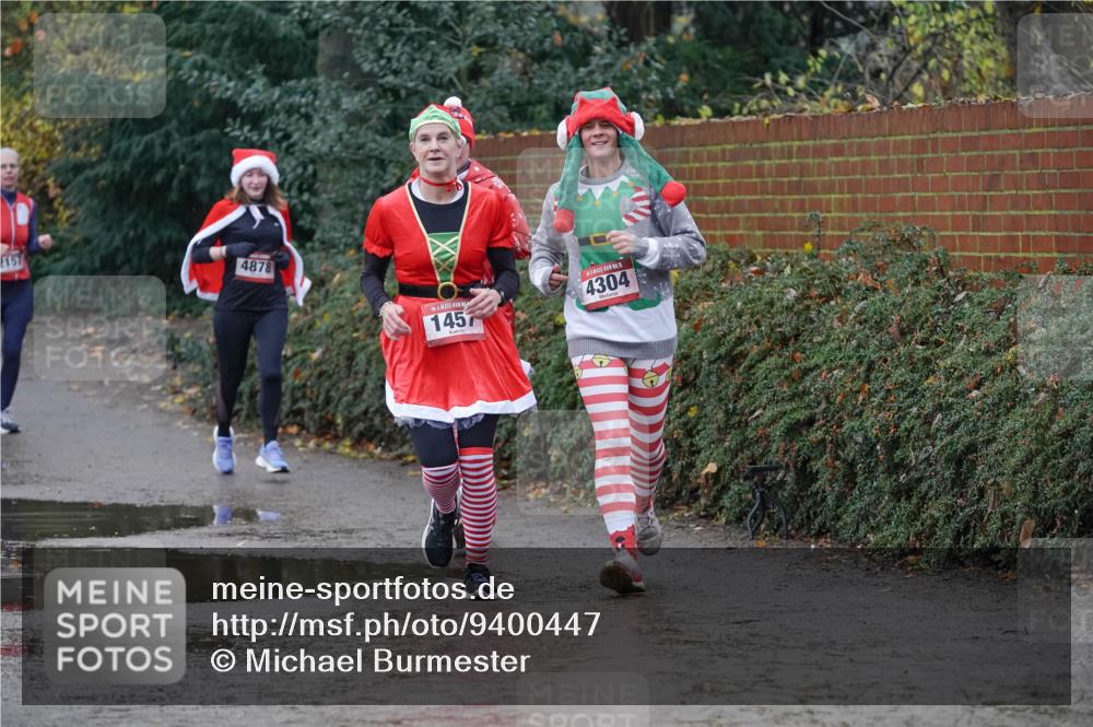 07.12.2025 - St. Pauli X-Mass-Run No. 15 Michael Burmester http://msf.ph/oto/9400447 07.12.2025 10:22:23 Laufen 2157, 4878, 1457, 15, 4304 meine-sportfotos.de