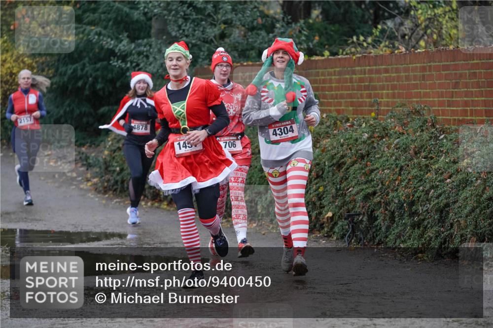 07.12.2025 - St. Pauli X-Mass-Run No. 15 Michael Burmester http://msf.ph/oto/9400450 07.12.2025 10:22:24 Laufen 2157, 4878, 145, 706, 15, 4304 meine-sportfotos.de
