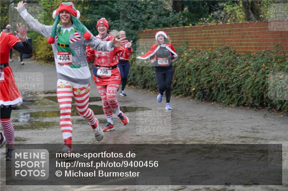 07.12.2025 - St. Pauli X-Mass-Run No. 15 Michael Burmester http://msf.ph/oto/9400456 07.12.2025 10:22:26 Laufen 4304, 706, 4878 meine-sportfotos.de
