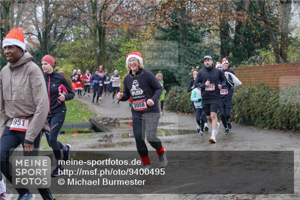 07.12.2025 - St. Pauli X-Mass-Run No. 15 Michael Burmester http://msf.ph/oto/9400495 07.12.2025 10:22:38 Laufen 951, 2058, 3242, 2830 meine-sportfotos.de