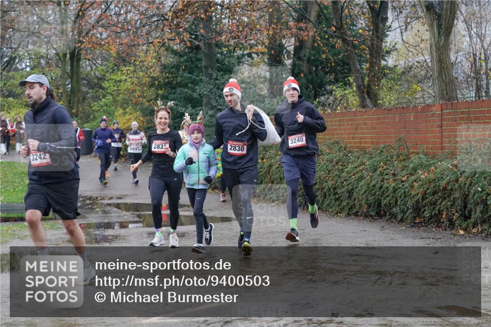 07.12.2025 - St. Pauli X-Mass-Run No. 15 Michael Burmester http://msf.ph/oto/9400503 07.12.2025 10:22:40 Laufen 519, 283, 3240, 3242, 2830 meine-sportfotos.de