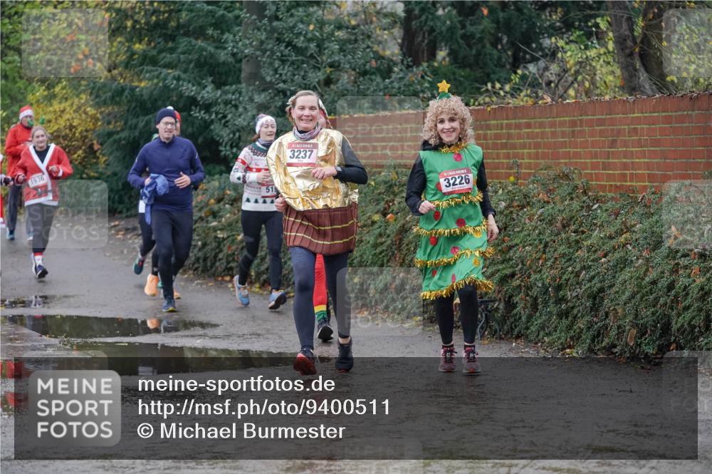 07.12.2025 - St. Pauli X-Mass-Run No. 15 Michael Burmester http://msf.ph/oto/9400511 07.12.2025 10:22:42 Laufen 1936, 515, 3237, 3226 meine-sportfotos.de