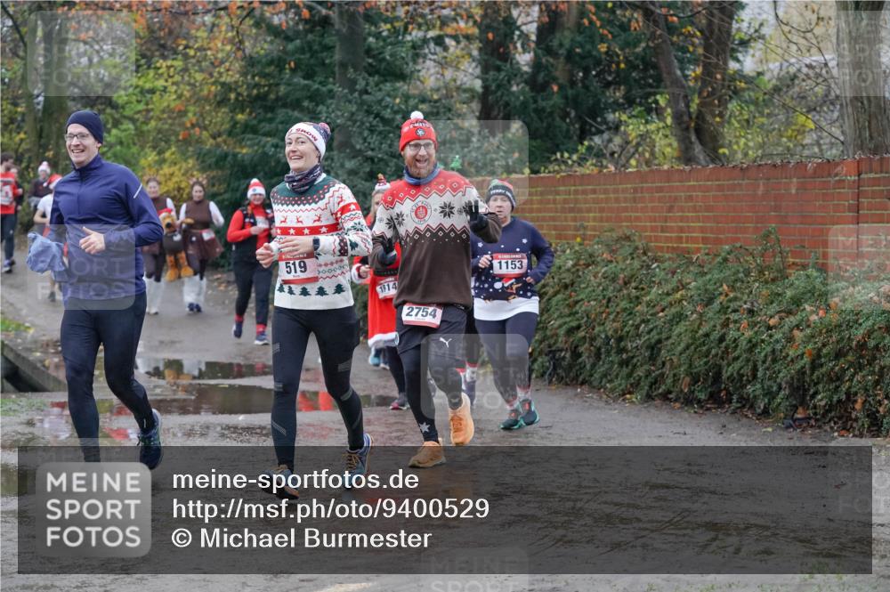 07.12.2025 - St. Pauli X-Mass-Run No. 15 Michael Burmester http://msf.ph/oto/9400529 07.12.2025 10:22:47 Laufen 519, 200000, 1814, 2754, 1153 meine-sportfotos.de