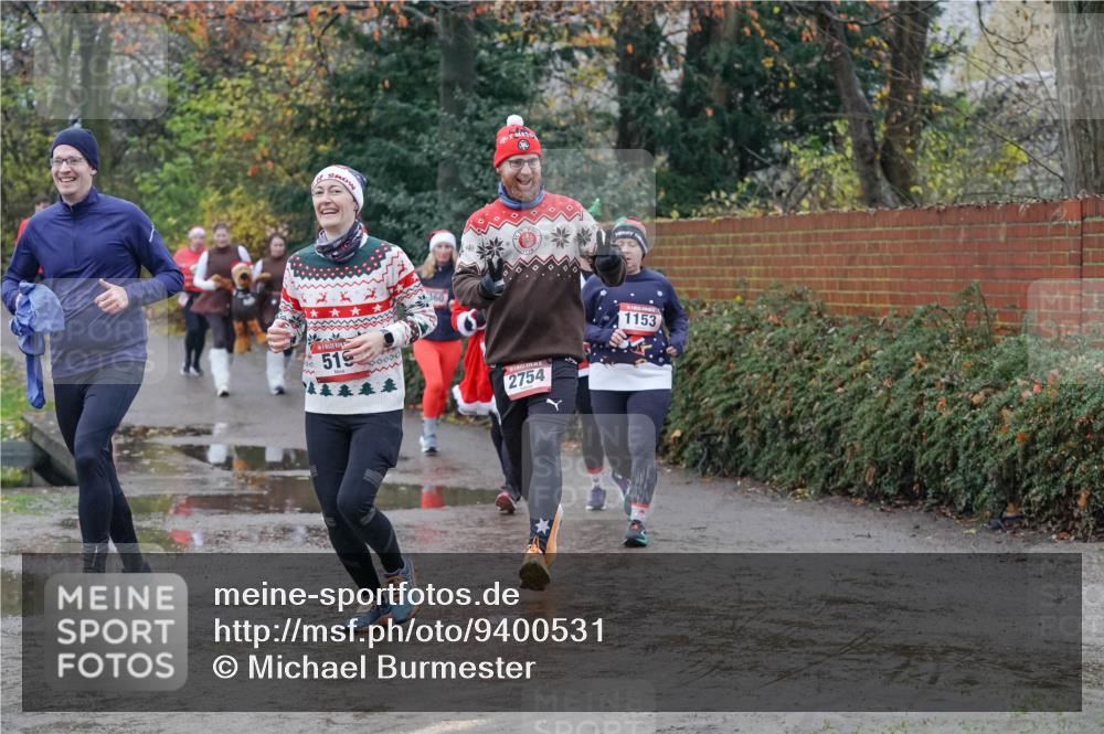 07.12.2025 - St. Pauli X-Mass-Run No. 15 Michael Burmester http://msf.ph/oto/9400531 07.12.2025 10:22:47 Laufen 519, 360, 2754, 1153 meine-sportfotos.de