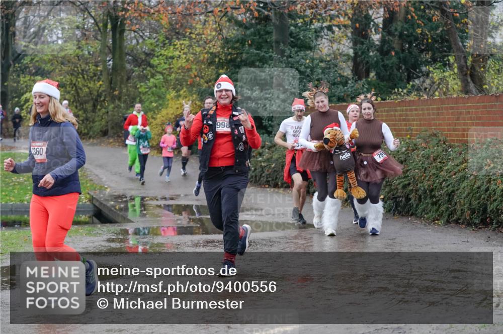 07.12.2025 - St. Pauli X-Mass-Run No. 15 Michael Burmester http://msf.ph/oto/9400556 07.12.2025 10:22:52 Laufen 360, 998, 3, 791 meine-sportfotos.de