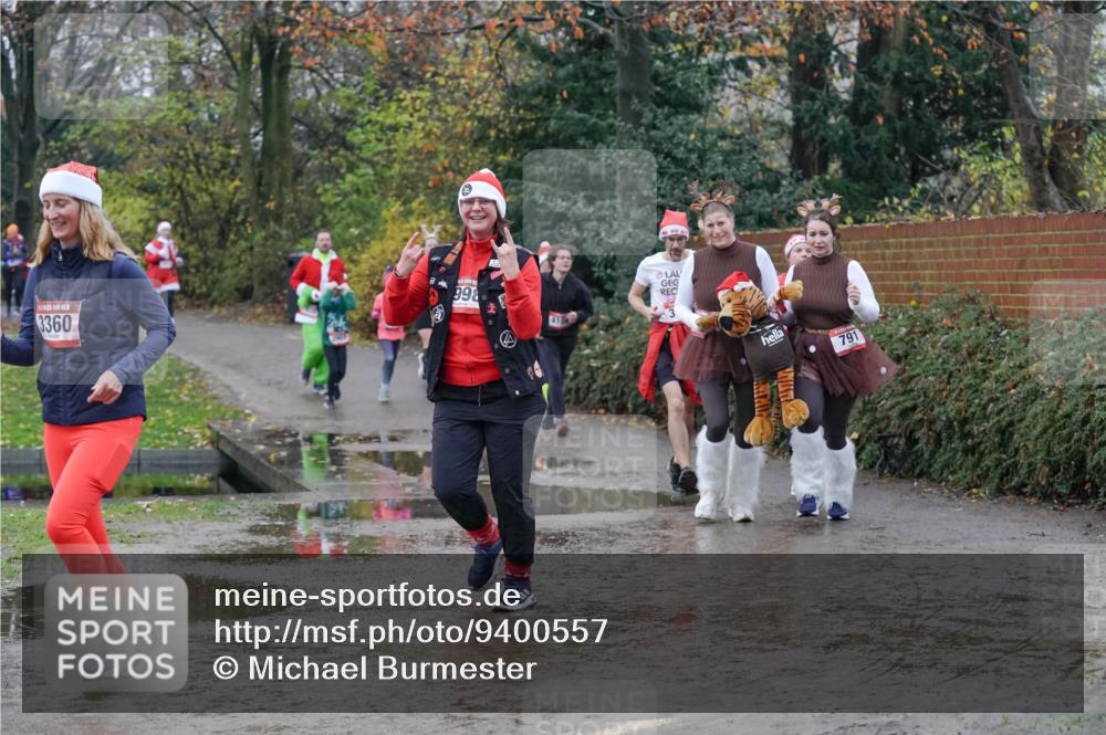 07.12.2025 - St. Pauli X-Mass-Run No. 15 Michael Burmester http://msf.ph/oto/9400557 07.12.2025 10:22:53 Laufen 3360, 410, 791 meine-sportfotos.de