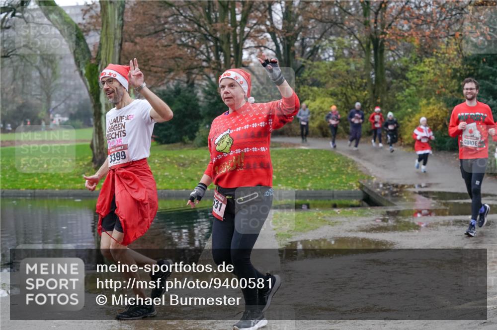 07.12.2025 - St. Pauli X-Mass-Run No. 15 Michael Burmester http://msf.ph/oto/9400581 07.12.2025 10:22:57 Laufen 30, 2025, 3399, 931 meine-sportfotos.de