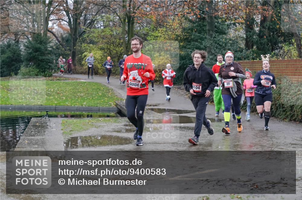 07.12.2025 - St. Pauli X-Mass-Run No. 15 Michael Burmester http://msf.ph/oto/9400583 07.12.2025 10:22:58 Laufen 1616, 86, 30, 4104, 2934 meine-sportfotos.de