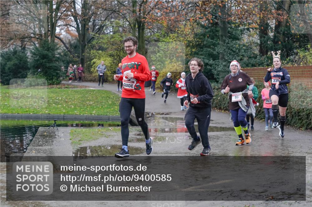 07.12.2025 - St. Pauli X-Mass-Run No. 15 Michael Burmester http://msf.ph/oto/9400585 07.12.2025 10:22:58 Laufen 1614, 41, 86, 2934, 230 meine-sportfotos.de