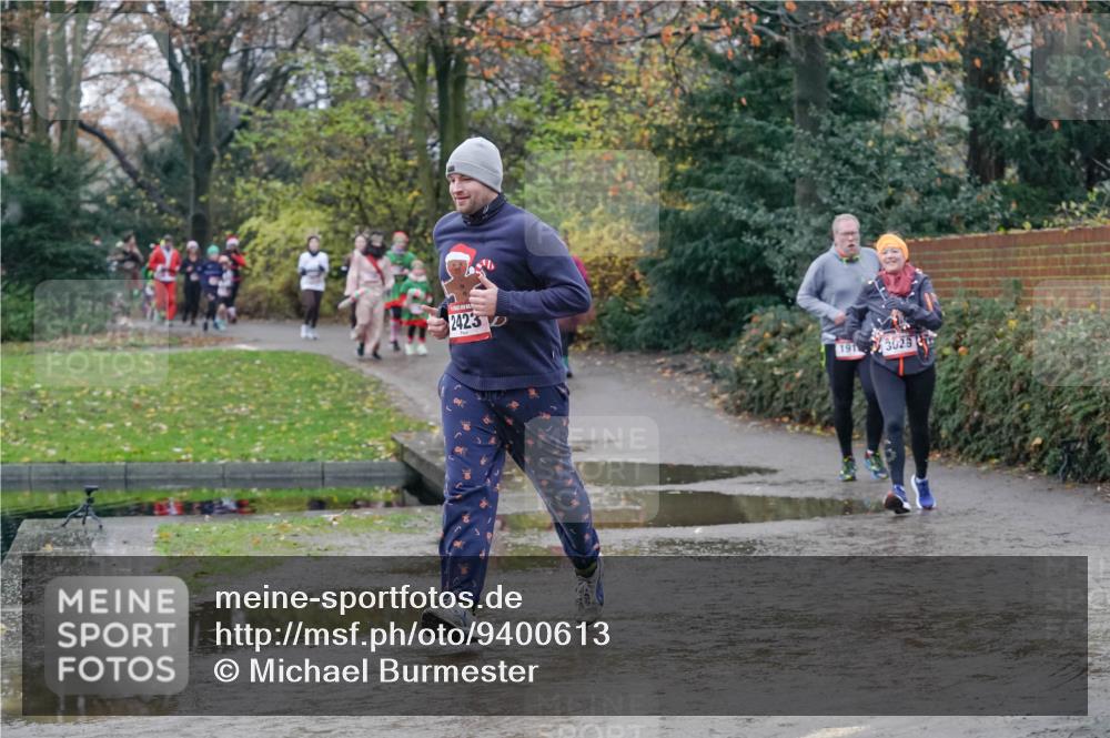 07.12.2025 - St. Pauli X-Mass-Run No. 15 Michael Burmester http://msf.ph/oto/9400613 07.12.2025 10:23:07 Laufen 2423, 191, 3029 meine-sportfotos.de