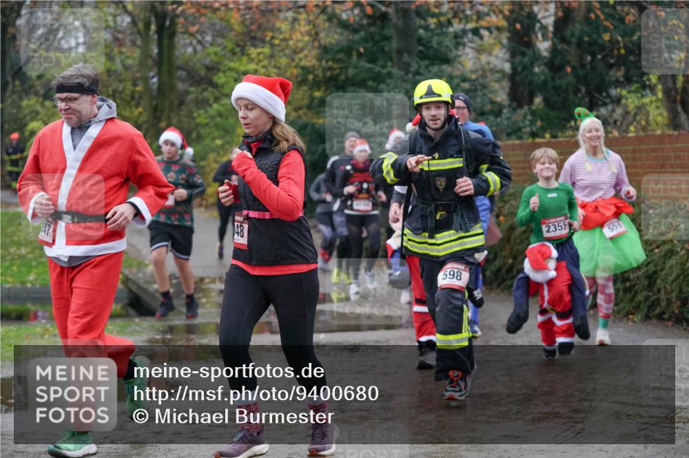 07.12.2025 - St. Pauli X-Mass-Run No. 15 Michael Burmester http://msf.ph/oto/9400680 07.12.2025 10:23:26 Laufen 48, 598, 2355, 559 meine-sportfotos.de