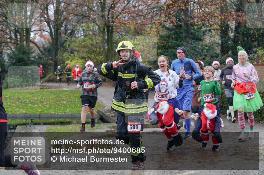 07.12.2025 - St. Pauli X-Mass-Run No. 15 Michael Burmester http://msf.ph/oto/9400685 07.12.2025 10:23:27 Laufen 633, 5, 598, 2356, 39, 2355, 295, 559 meine-sportfotos.de