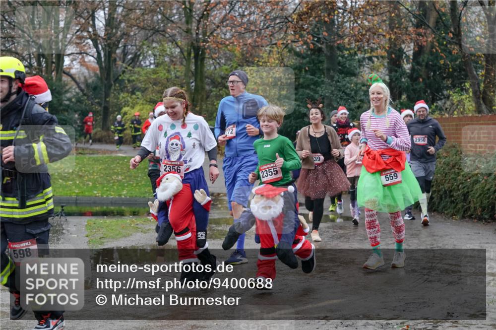 07.12.2025 - St. Pauli X-Mass-Run No. 15 Michael Burmester http://msf.ph/oto/9400688 07.12.2025 10:23:27 Laufen 598, 2356, 72, 2355, 39, 559, 2950 meine-sportfotos.de