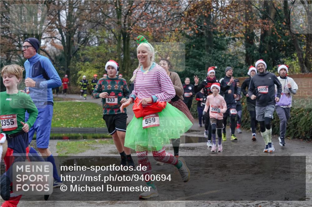 07.12.2025 - St. Pauli X-Mass-Run No. 15 Michael Burmester http://msf.ph/oto/9400694 07.12.2025 10:23:28 Laufen 633, 15, 2355, 15, 559, 295, 40, 2950 meine-sportfotos.de