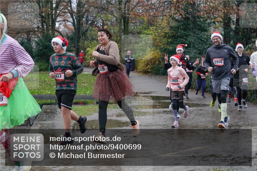 07.12.2025 - St. Pauli X-Mass-Run No. 15 Michael Burmester http://msf.ph/oto/9400699 07.12.2025 10:23:29 Laufen 9, 633, 639, 2955, 14559, 2950, 28 meine-sportfotos.de