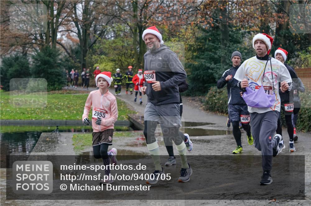 07.12.2025 - St. Pauli X-Mass-Run No. 15 Michael Burmester http://msf.ph/oto/9400705 07.12.2025 10:23:30 Laufen 2955, 2950, 406, 15, 71, 284 meine-sportfotos.de