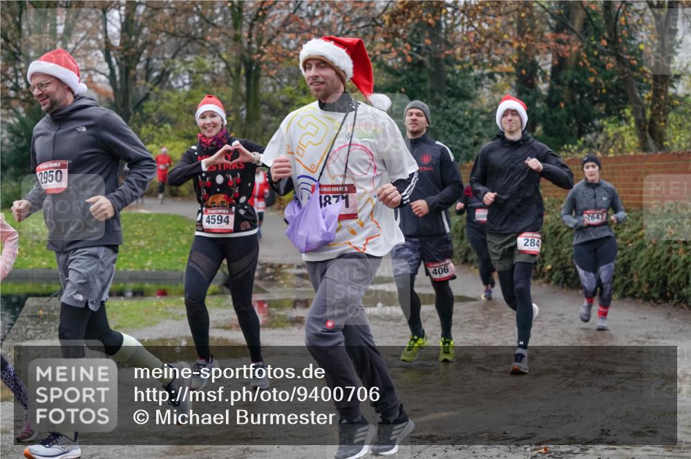 07.12.2025 - St. Pauli X-Mass-Run No. 15 Michael Burmester http://msf.ph/oto/9400706 07.12.2025 10:23:31 Laufen 2950, 4594, 15, 1871, 406, 284, 2647 meine-sportfotos.de