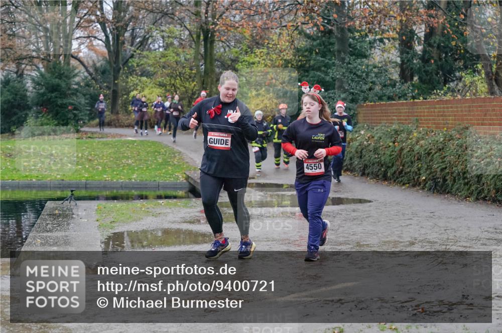 07.12.2025 - St. Pauli X-Mass-Run No. 15 Michael Burmester http://msf.ph/oto/9400721 07.12.2025 10:23:34 Laufen 4550 meine-sportfotos.de