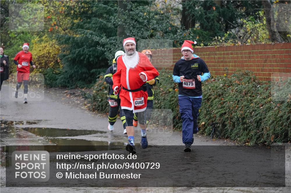 07.12.2025 - St. Pauli X-Mass-Run No. 15 Michael Burmester http://msf.ph/oto/9400729 07.12.2025 10:23:37 Laufen 70, 1372, 32, 4075 meine-sportfotos.de