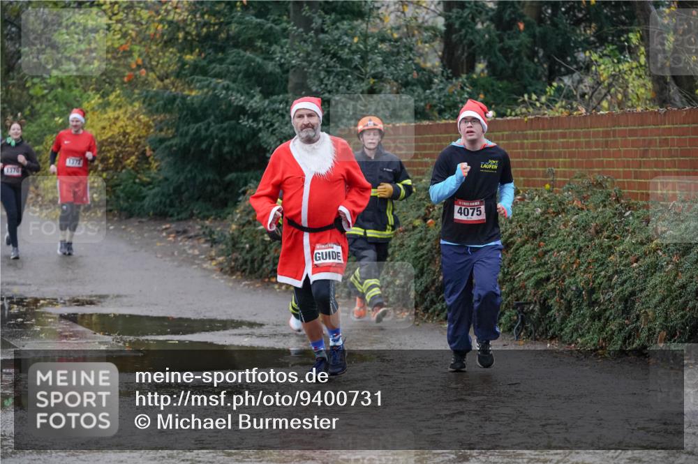 07.12.2025 - St. Pauli X-Mass-Run No. 15 Michael Burmester http://msf.ph/oto/9400731 07.12.2025 10:23:37 Laufen 1370, 1372, 4075 meine-sportfotos.de