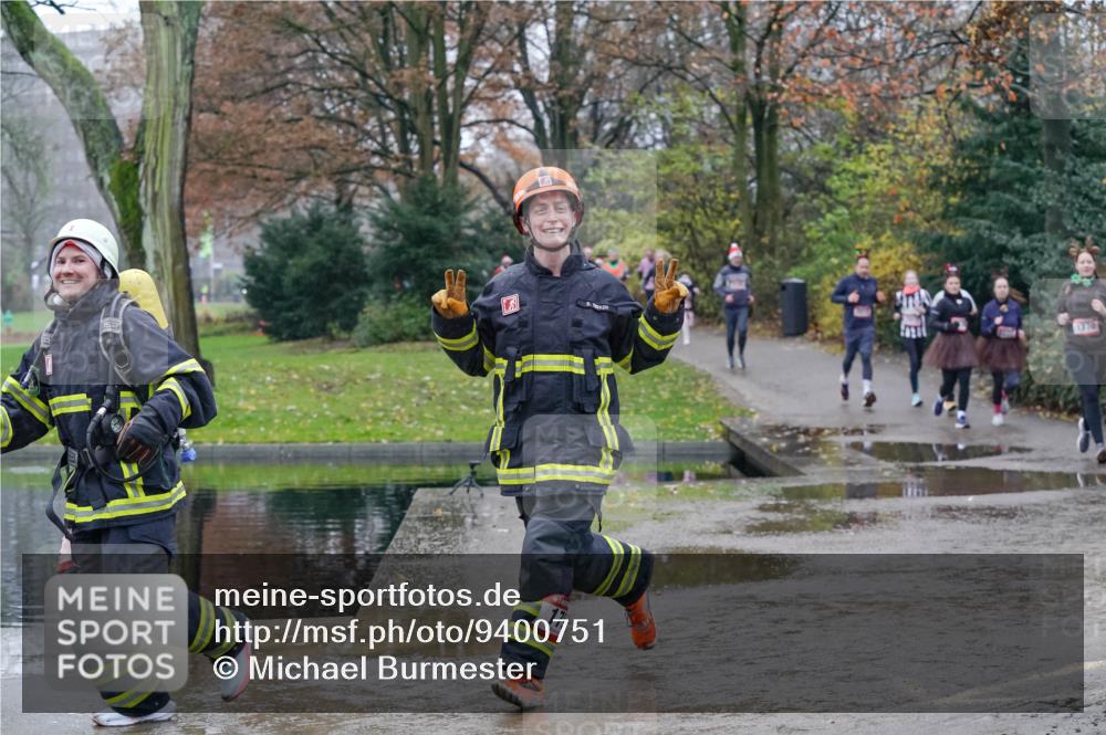07.12.2025 - St. Pauli X-Mass-Run No. 15 Michael Burmester http://msf.ph/oto/9400751 07.12.2025 10:23:42 Laufen 1370, 179 meine-sportfotos.de