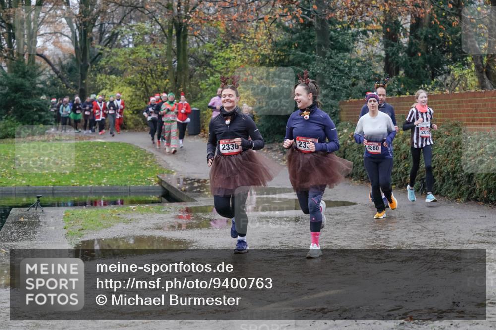 07.12.2025 - St. Pauli X-Mass-Run No. 15 Michael Burmester http://msf.ph/oto/9400763 07.12.2025 10:23:47 Laufen 2336, 233, 4860 meine-sportfotos.de